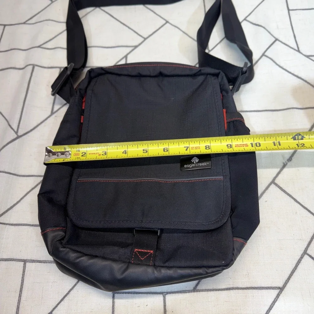 Eagle Creek Crossbody Travel Bag Small Black Organizer Messenger Shoulder Bag